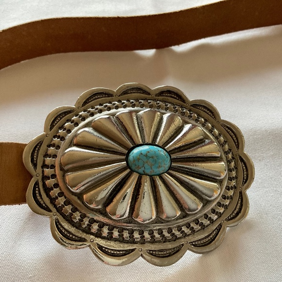 Accessocraft NYC Tan Leather Belt with Stylish Buckle - Picture 1 of 4